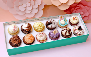 các mẫu hộp giấy đựng bánh cupcake